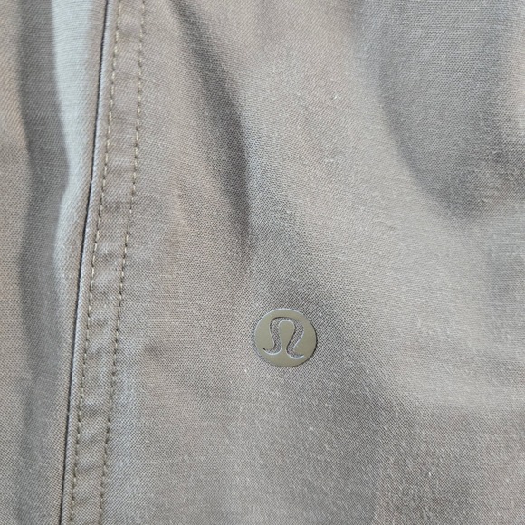 Lululemon Commission Shorts Mens 29 Khaki Tan Technical Chino Golf 9 Inch Inseam - Picture 2 of 8